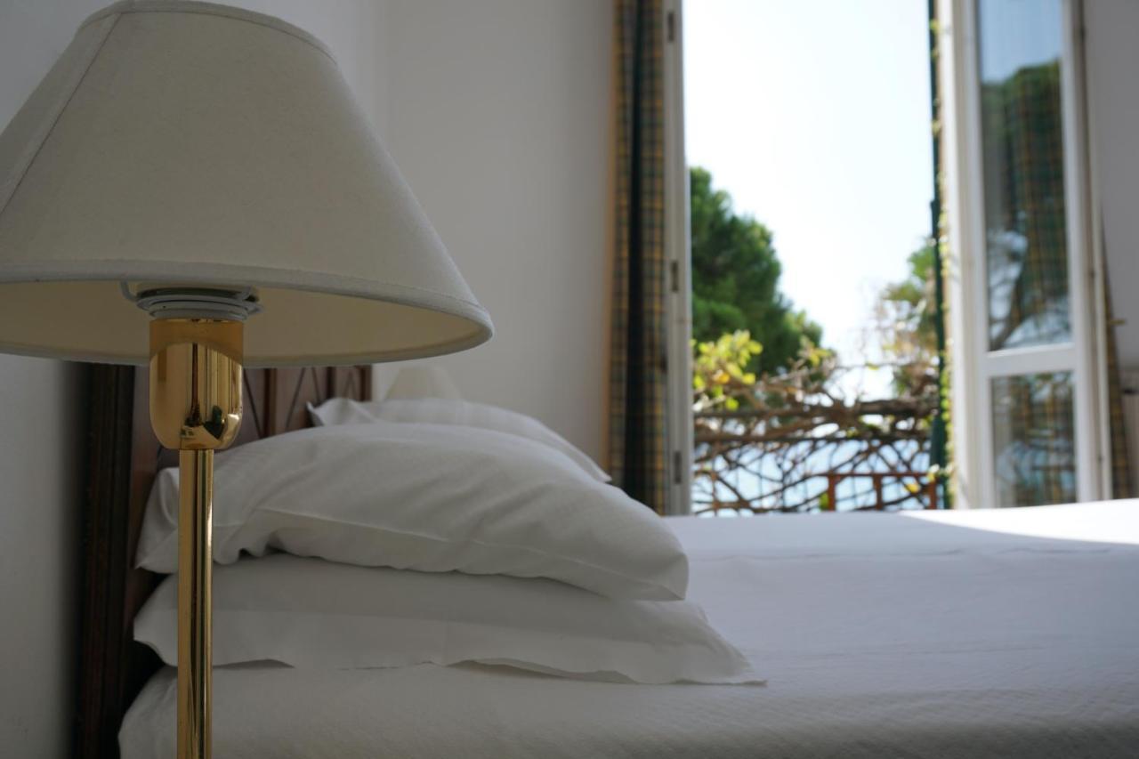Hotel Beau Rivage Alassio Exteriör bild